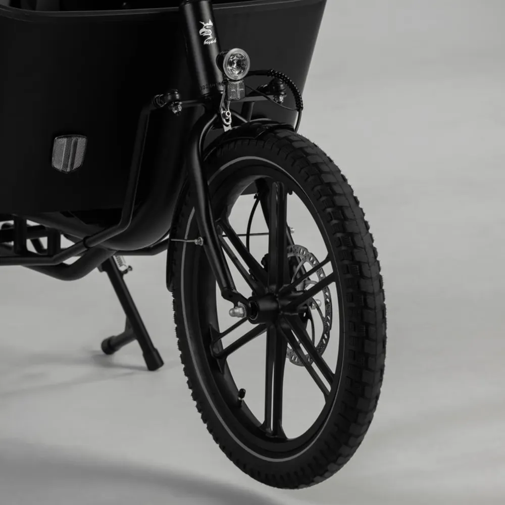 Framhjul i magnesium och stödben på Cargobike Long Lite